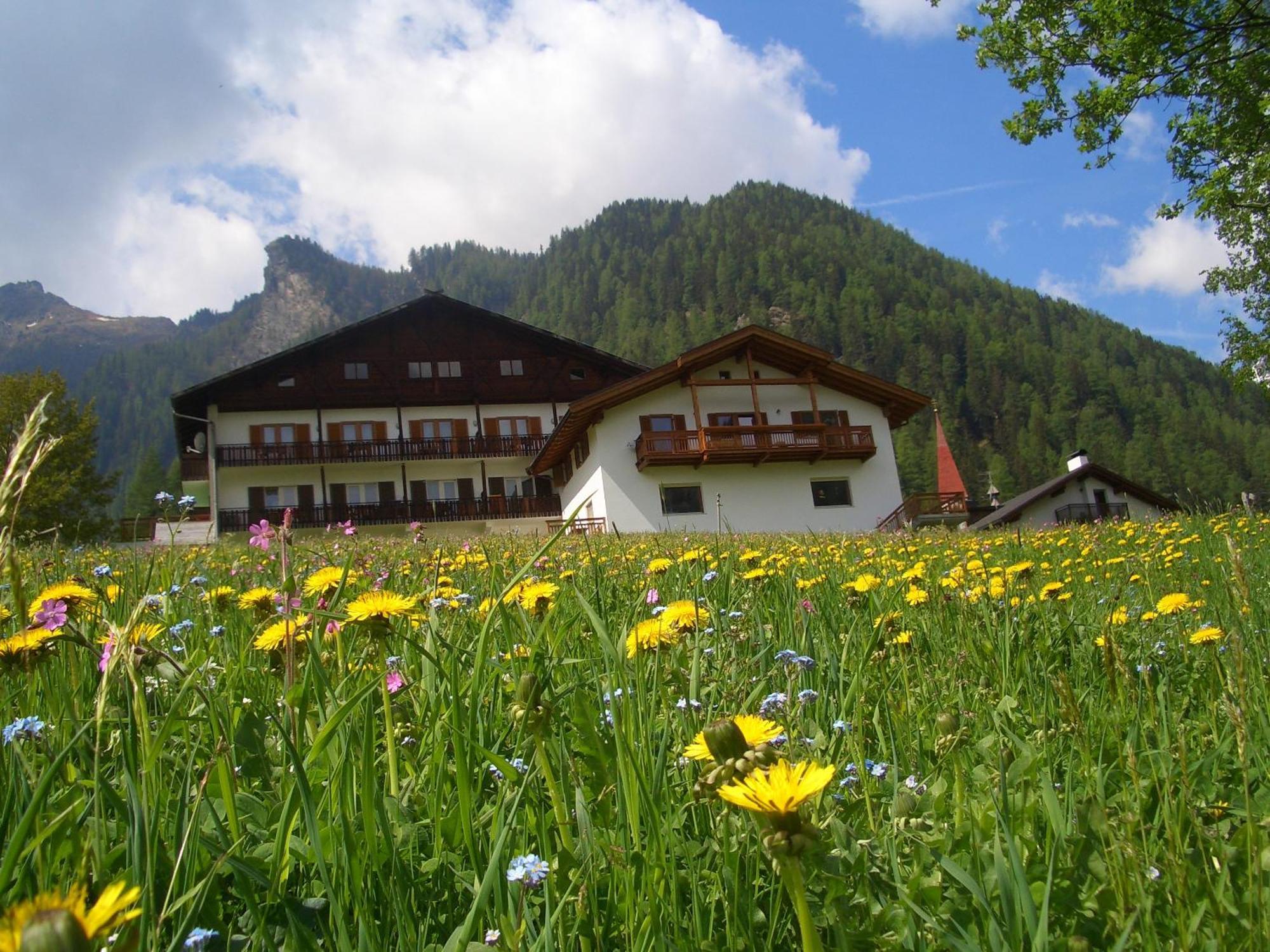 Hotel Ultnerhof Santa Gertrude Екстериор снимка