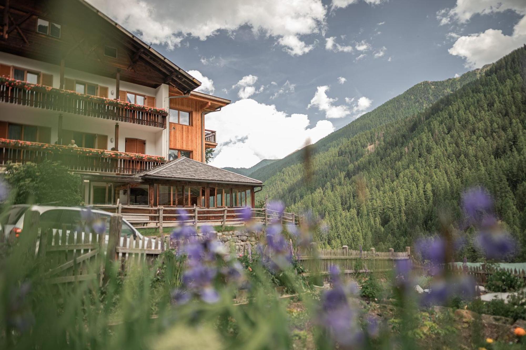 Hotel Ultnerhof Santa Gertrude Екстериор снимка