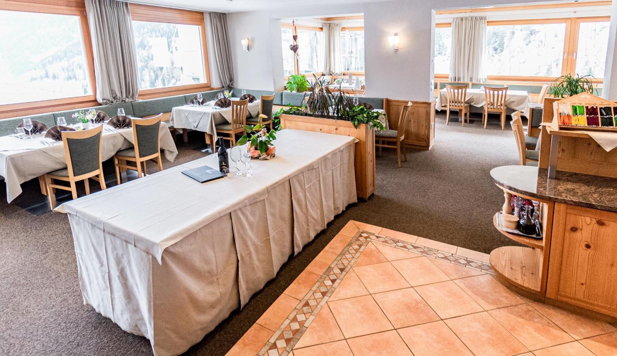 Hotel Ultnerhof Santa Gertrude Екстериор снимка