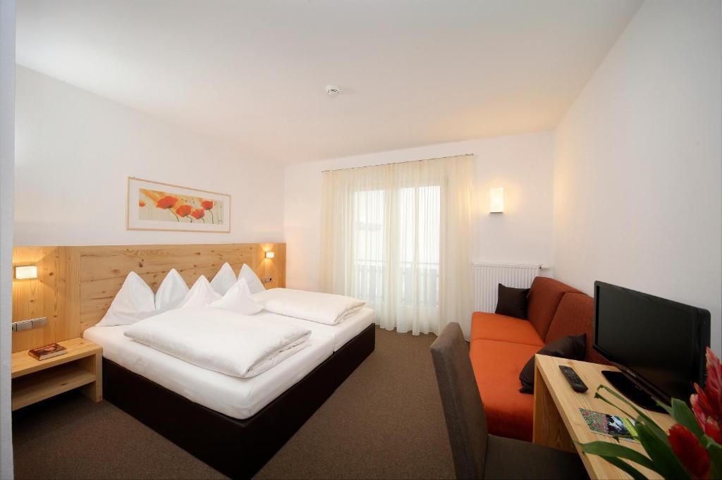 Hotel Ultnerhof Santa Gertrude Стая снимка