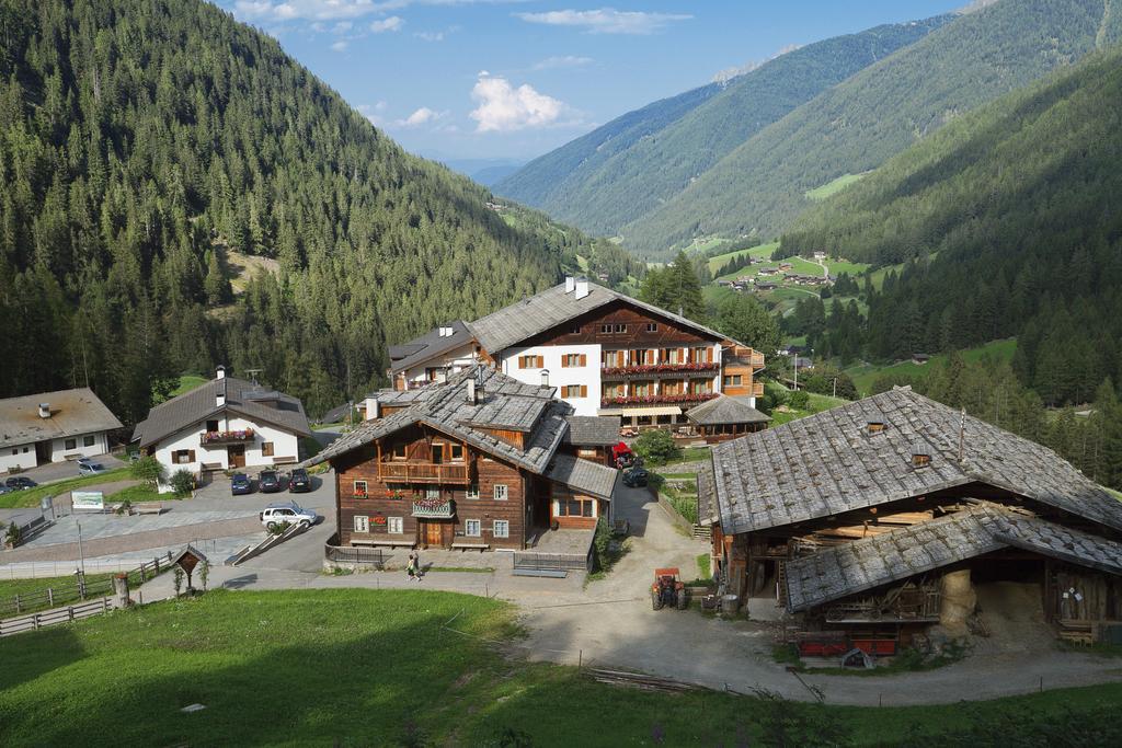 Hotel Ultnerhof Santa Gertrude Екстериор снимка